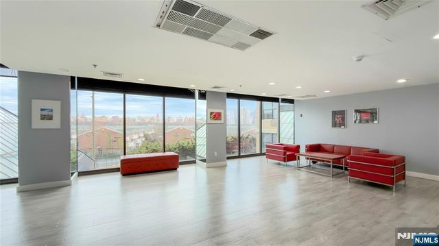 7000 Boulevard East 32C, Guttenberg, NJ 07093