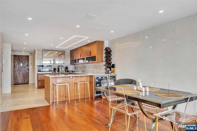 7000 Boulevard East 32C, Guttenberg, NJ 07093