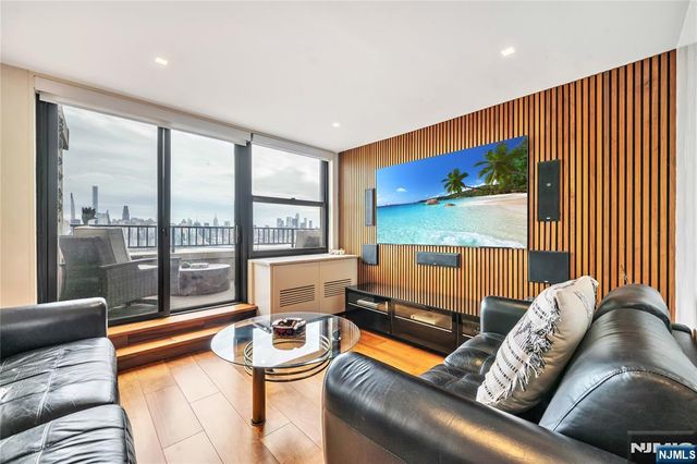 7000 Boulevard East 32C, Guttenberg, NJ 07093