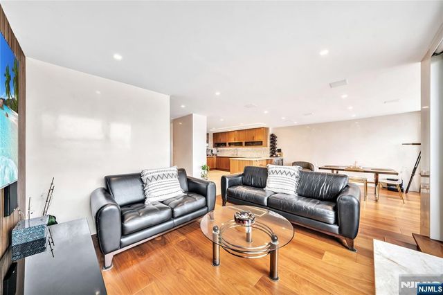 7000 Boulevard East 32C, Guttenberg, NJ 07093