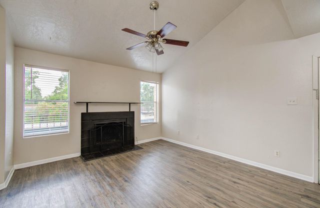 2021 Spenwick Drive 322, Houston, TX 77055