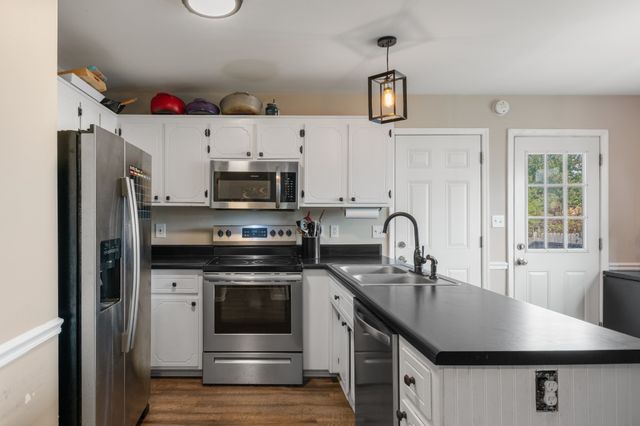 1253 Archwood Dr, Clarksville, TN 37042