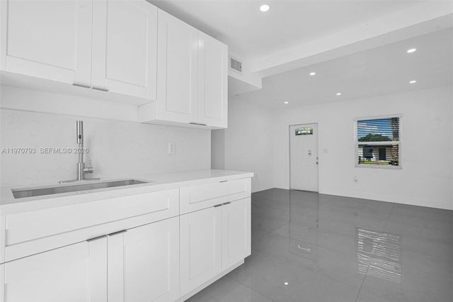 15955 NW 21st Ave, Miami Gardens, FL 33054