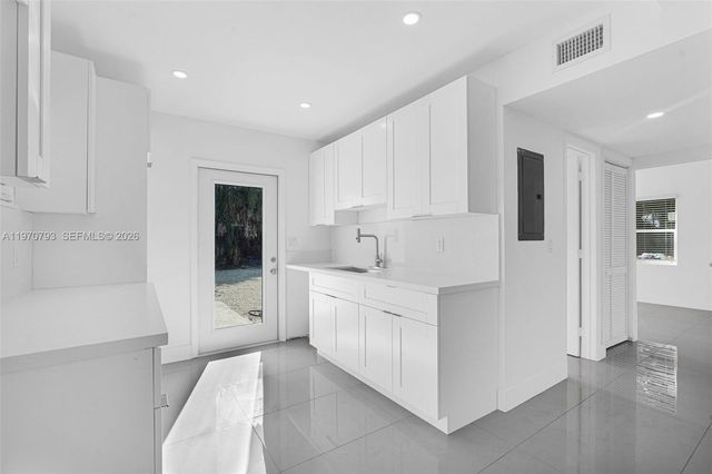 15955 NW 21st Ave, Miami Gardens, FL 33054