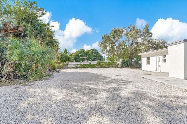 15955 NW 21st Ave, Miami Gardens, FL 33054