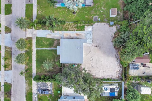 15955 NW 21st Ave, Miami Gardens, FL 33054