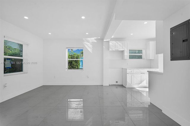 15955 NW 21st Ave, Miami Gardens, FL 33054