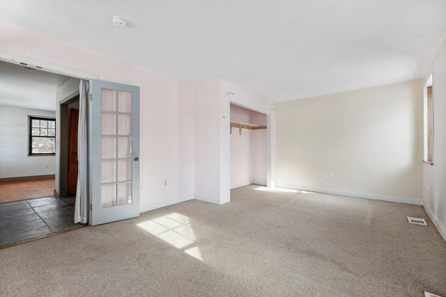 2294 Providence Rd, Northbridge, MA 01534