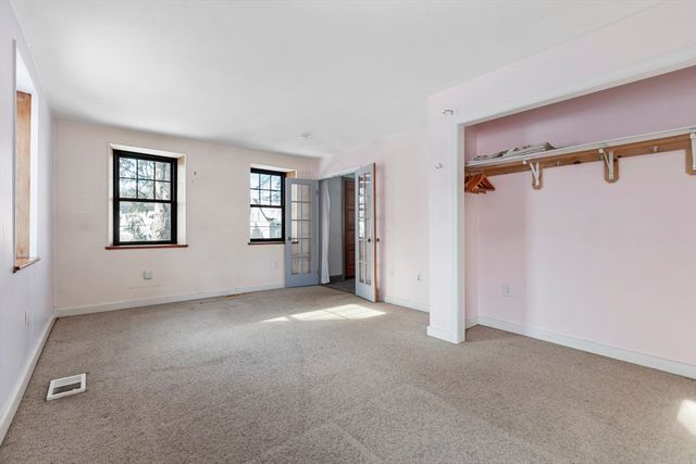 2294 Providence Rd, Northbridge, MA 01534