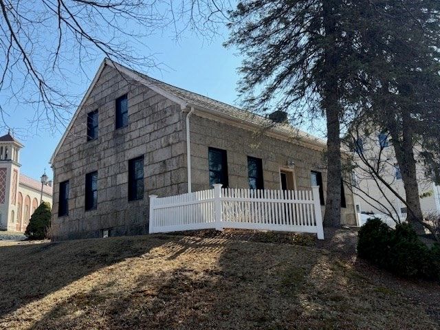 2294 Providence Rd, Northbridge, MA 01534