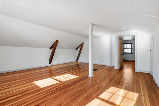 2294 Providence Rd, Northbridge, MA 01534