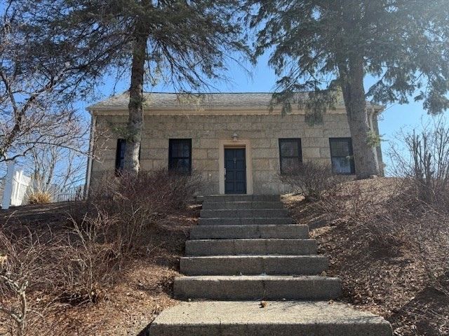 2294 Providence Rd, Northbridge, MA 01534