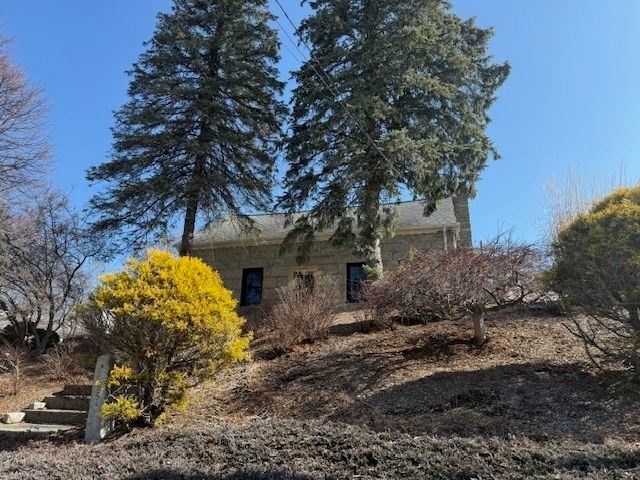 2294 Providence Rd, Northbridge, MA 01534