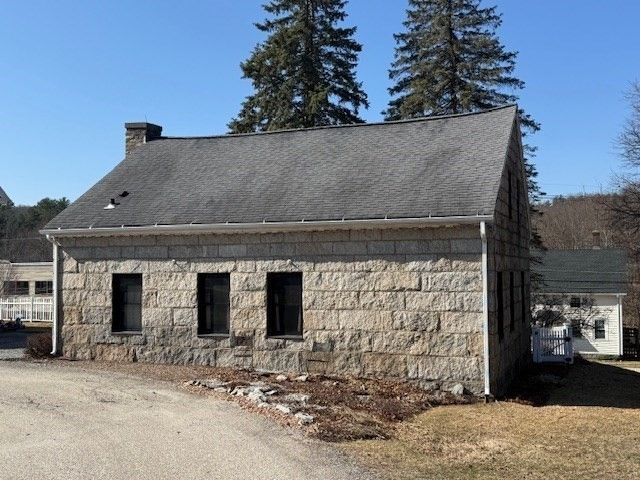 2294 Providence Rd, Northbridge, MA 01534