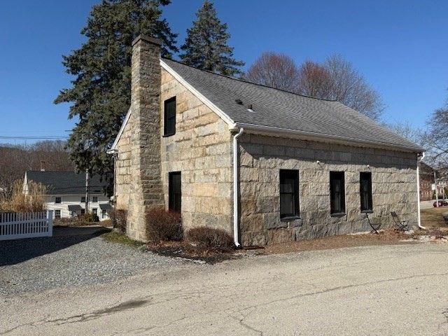 2294 Providence Rd, Northbridge, MA 01534