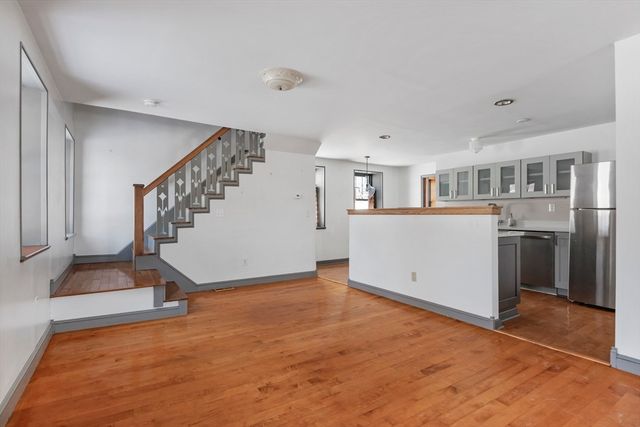 2294 Providence Rd, Northbridge, MA 01534