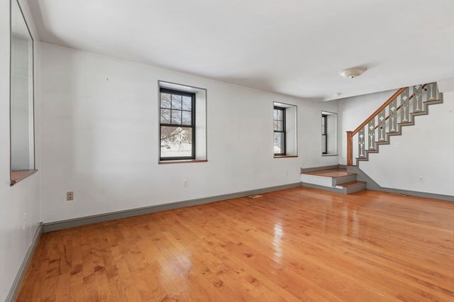 2294 Providence Rd, Northbridge, MA 01534