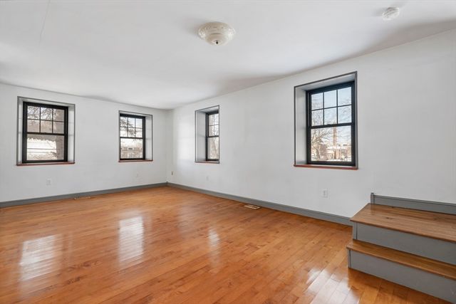 2294 Providence Rd, Northbridge, MA 01534