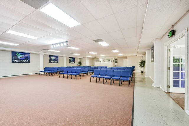 130 S 4th Street 1, La Porte, TX 77571