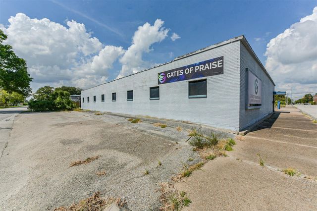 130 S 4th Street 1, La Porte, TX 77571