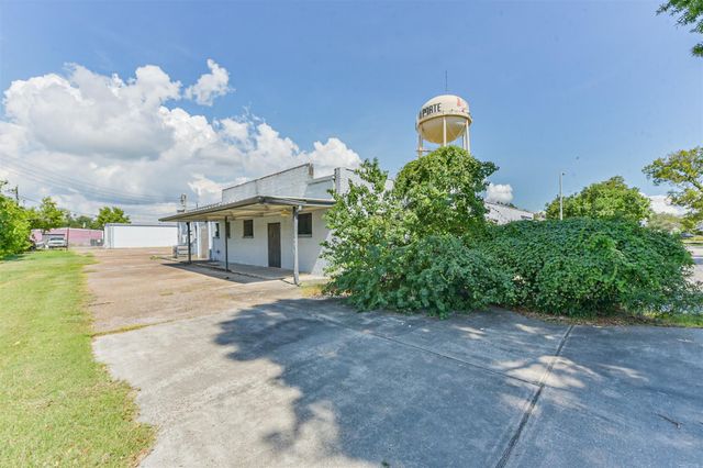 130 S 4th Street 1, La Porte, TX 77571