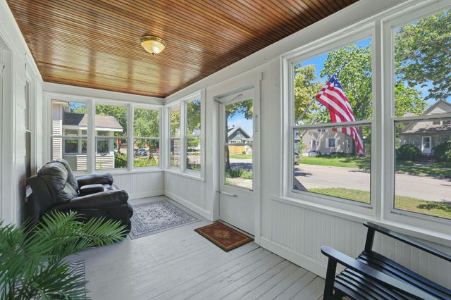 118 W 18th Street, Holland, MI 49423