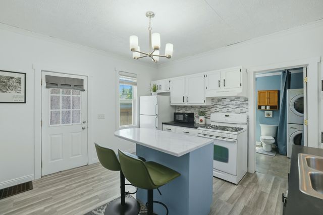 118 W 18th Street, Holland, MI 49423