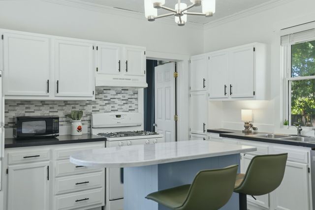 118 W 18th Street, Holland, MI 49423