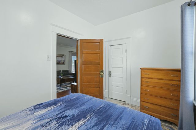 118 W 18th Street, Holland, MI 49423