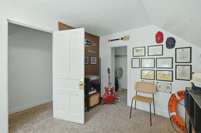 118 W 18th Street, Holland, MI 49423