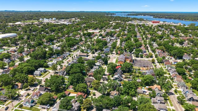 118 W 18th Street, Holland, MI 49423