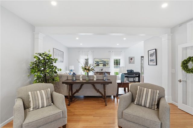 52 Hummingbird Lane, Cranston, RI 02921