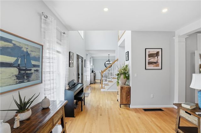 52 Hummingbird Lane, Cranston, RI 02921