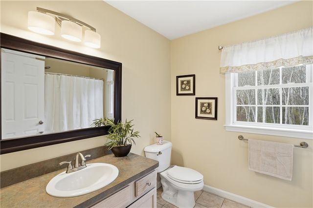 52 Hummingbird Lane, Cranston, RI 02921