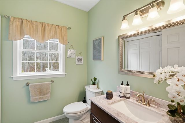 52 Hummingbird Lane, Cranston, RI 02921