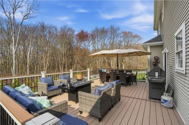 52 Hummingbird Lane, Cranston, RI 02921