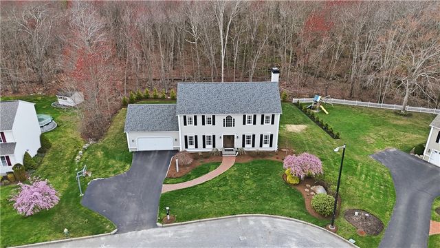 52 Hummingbird Lane, Cranston, RI 02921