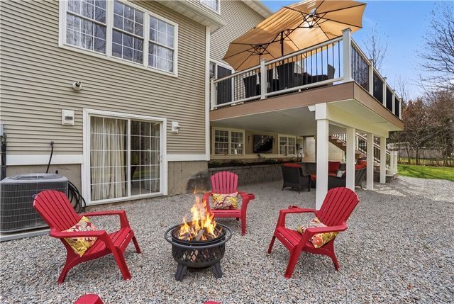 52 Hummingbird Lane, Cranston, RI 02921