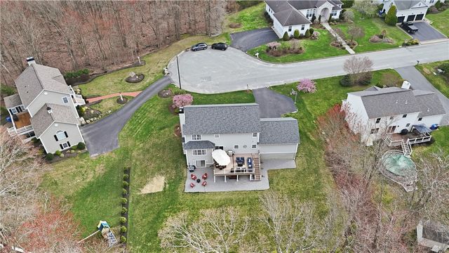 52 Hummingbird Lane, Cranston, RI 02921