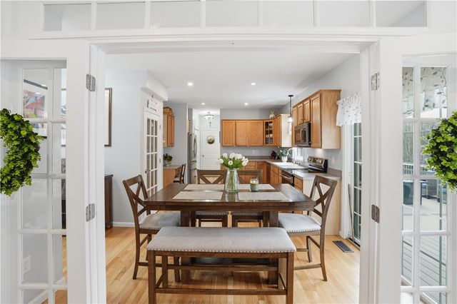 52 Hummingbird Lane, Cranston, RI 02921