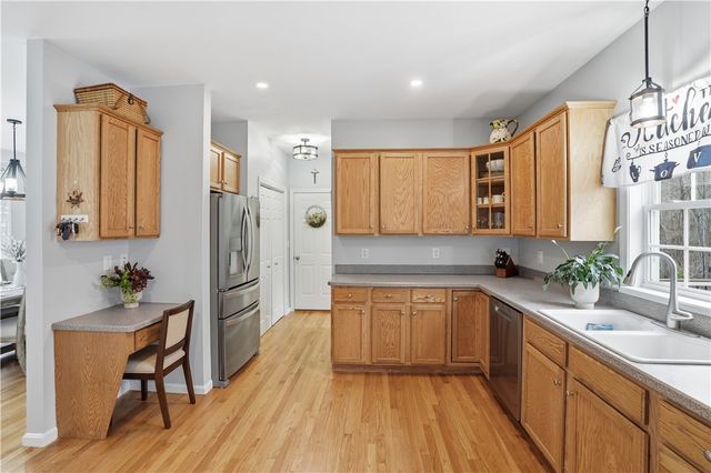 52 Hummingbird Lane, Cranston, RI 02921