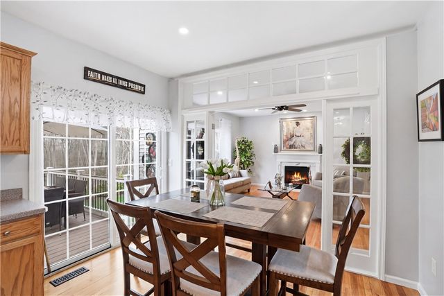 52 Hummingbird Lane, Cranston, RI 02921