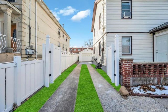 10946 174th Street, Jamaica, NY 11433