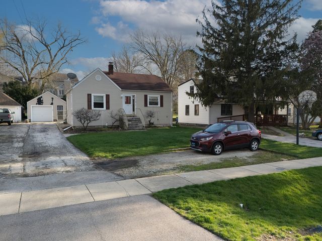 1953 WISCONSIN Avenue, Downers Grove, IL 60515