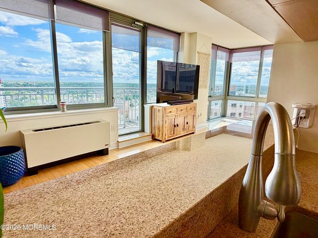 1 Spring Street 2104, New Brunswick, NJ 08901