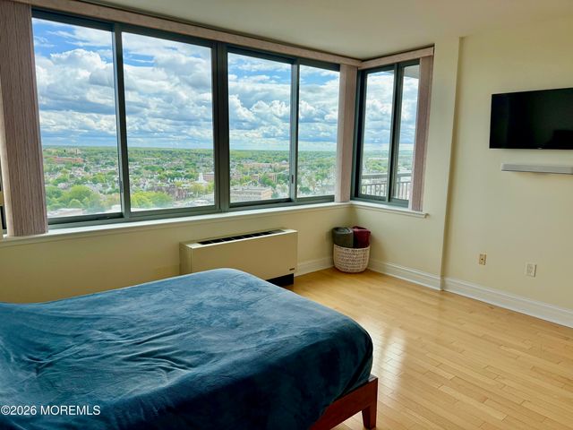 1 Spring Street 2104, New Brunswick, NJ 08901