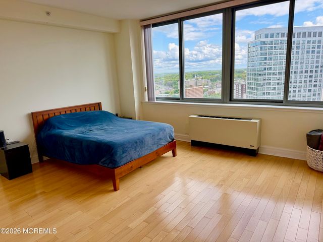 1 Spring Street 2104, New Brunswick, NJ 08901