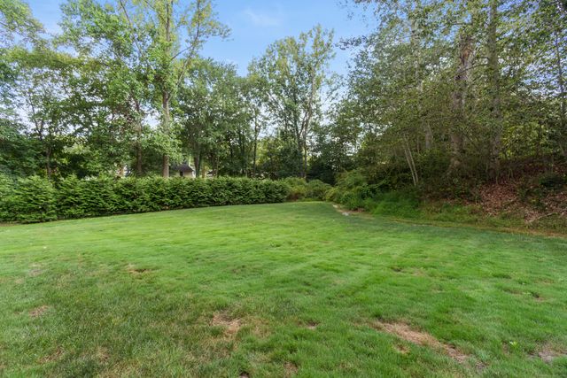 23 Jodi Drive, Wallingford, CT 06492
