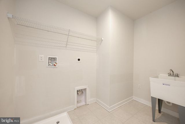 265 CHASE DR, Downingtown, PA 19335
