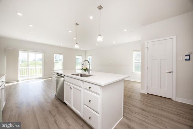 265 CHASE DR, Downingtown, PA 19335